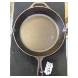 Lodge cast iron skillet