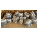 Dishware set