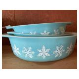 (3) Pyrex bowls