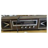 Commodore 744 AM/FM stereo