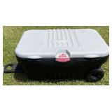 Rubbermaid container and cooler