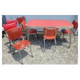 Vintage Dining table & (7) chairs