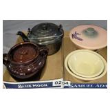 Crockery kettle, bean pot and more