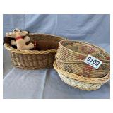 (3) Baskets, stuffed animals