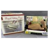 Holiday piano, Christmas toy