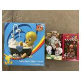 Looney Tunes collectibles