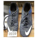 Nike wrestling shoes (SZ 10)