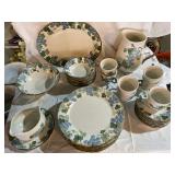 Metlox sculpted grape poppy trail dinner set