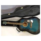 Rogue acoustical guitar with locking case (New)
