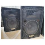 (2) Yamaha PA speakers (500w)