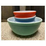(4) Pyrex mixing bowls