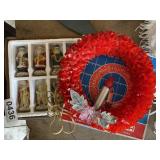 Country Santas, Sterling vinyl wreath