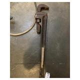 Large Ridge pipe wrench