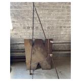 Lightning rods, metal "W" sign