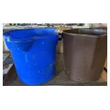 (2) Buckets, hardware