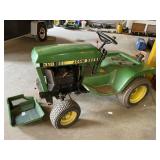 John Deere 318 garden tractor