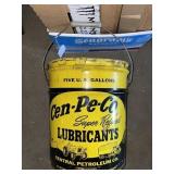 Central petroleum company 5 gallon oil can