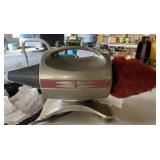 Beck shoe polisher