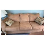 Couch (American furniture)