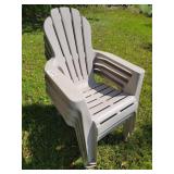 (4) plastic patio chairs