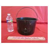 Wagner No 7 w/ Finger Ring & Bail Flat Bottom with