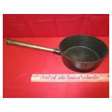 Gate Marked Cast Iron Pot  No 2   "Circa 1800