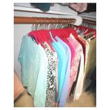 38 Fashion Sweaters Sm - Lg