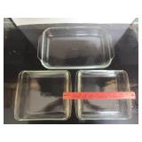 3 Pyrex Casserole Dishes w Carrier