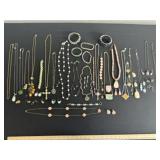 Group Lot of Fashion Jewelry- Necklace