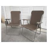 2 Folding Patio Chairs
