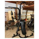 Everlast punching bag and stand Everlast punching bag and stand