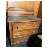 Chest of drawers