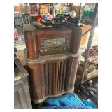 Tube radio