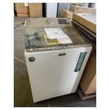 Maytag Smart Capable Top Loading Washer w/GlassTop