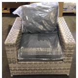 Kensington Club Outdoor Chair w/ Gray/Tan Cushion