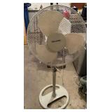 Pelonis Floor Fan