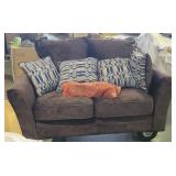 Deep Loveseat Sofa in Brown w/ Throw Pillows
