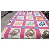 Vintage Appliqued Basket hand made quilt