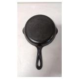 Vintage # 3 Griswold cast iron skillet