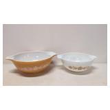 (2) Pyrex Cinderella mixing bowls