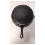Vintage # 8 Griswold cast iron skillet