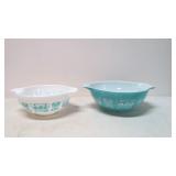 2 vintage Pyrex Amish Butter print mixing bowls