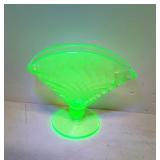 Unarium spiral optic Green Fan Vase