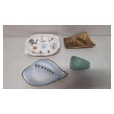 Four Fintage mid century modern Ashtrays