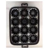 Antique Wagner Tea Wae Cast Iron Turks Head pan