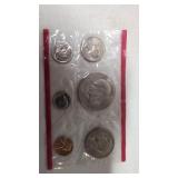 (4) US mint sets of coins
