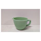 Jadeite 1 pint measuring cup with spout