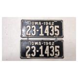 1942 Iowa Matching License plates