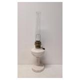 Antique Aladdin Alacite Lincoln Drape oil lamp