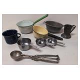 9 Assorted pieces kitchen ware